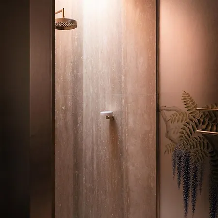 Le Levant * מאנדליה-לה-נאפול