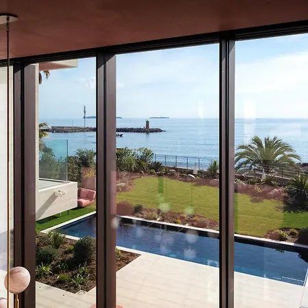 Le Levant Villa *